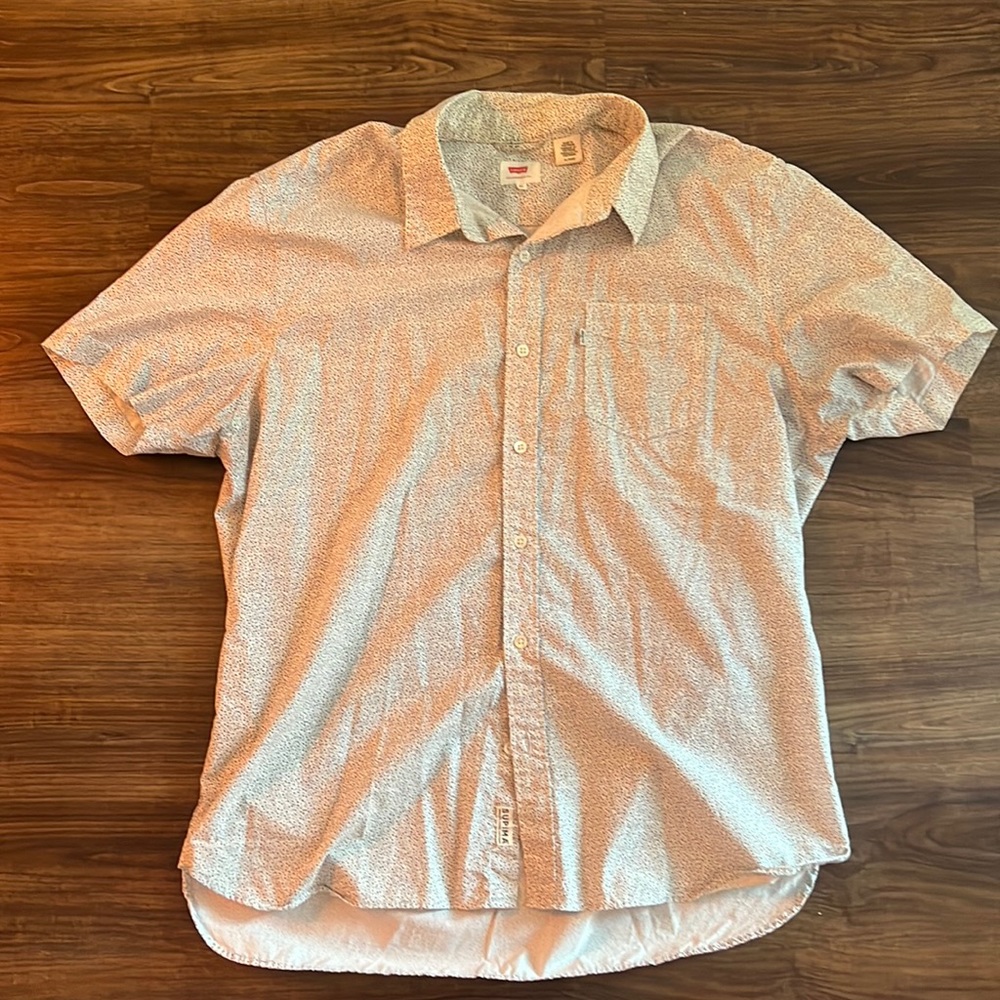 Levi’s short sleeve button up pocket collar shirt XL